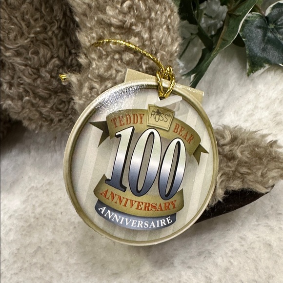 Nwt. Macintosh collector bear - Picture 2 of 7